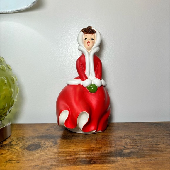 Vintage Hand Painted Atlantic Mold Ceramic Victorian Christmas Caroler Woman 8” - Picture 5 of 15